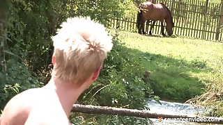Секс в деревне анал