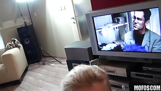 Бить жопу девушку секс