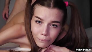 18-летняя Alina Fox испытала адскую боль в анале – смотри, что вышло